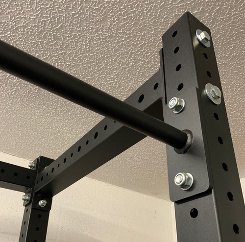 My preferred bar style - straight bar with no knurling. Ideal for higher rep work.