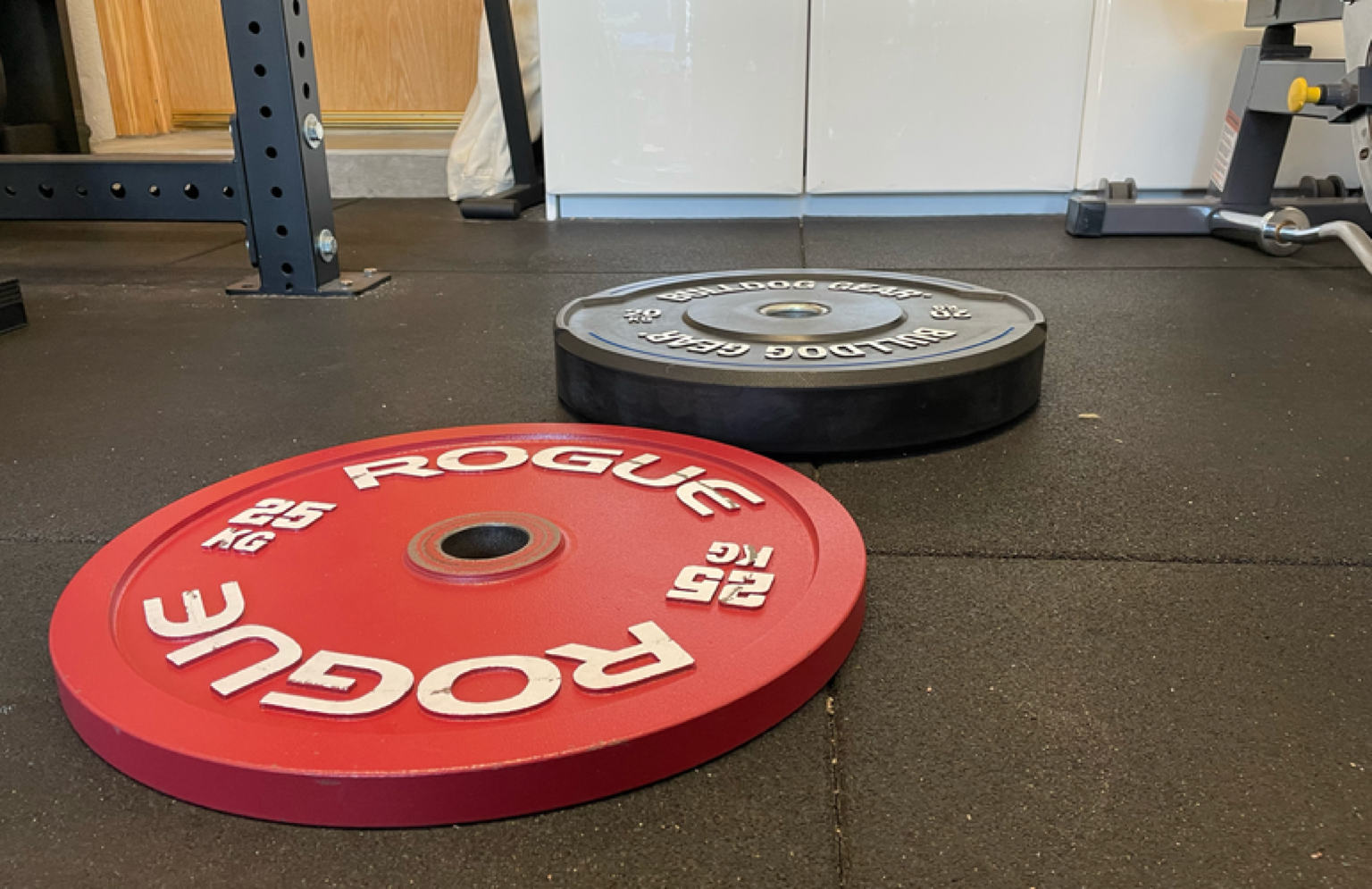 15 ways to COMPARE Bumper plates vs steel plates Peck me out