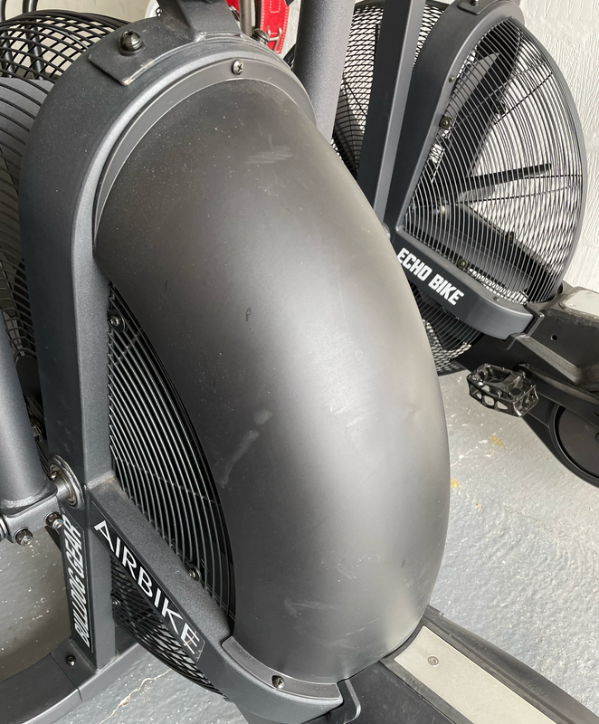 With vs without wind guard: I’ve tested both side by side… (Literally!)